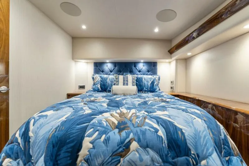 Hammerheads Yacht Photos Pics 2021 Viking 54 Convertible HAMMERHEADS Master Stateroom