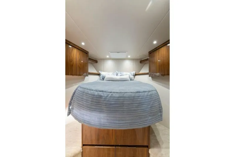 Hammerheads Yacht Photos Pics 2021 Viking 54 Convertible HAMMERHEADS Stateroom