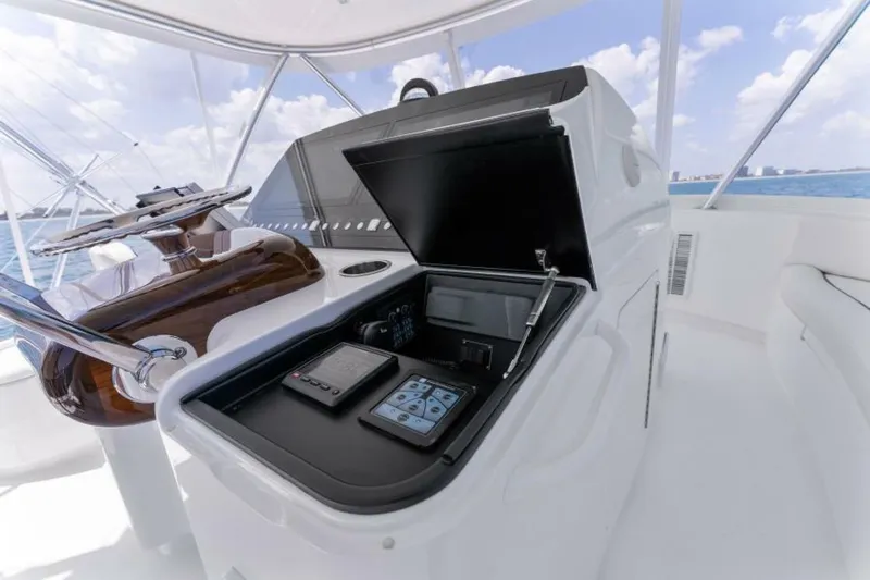 Hammerheads Yacht Photos Pics 2021 Viking 54 Convertible HAMMERHEADS Helm