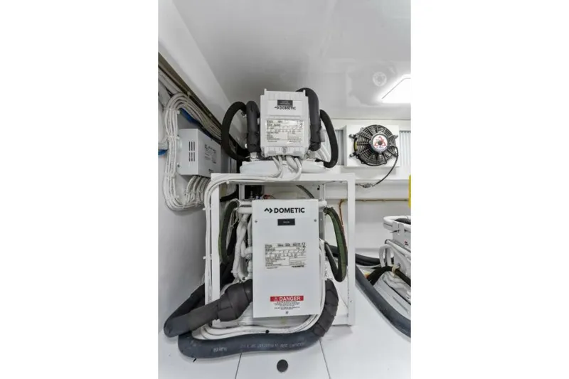 Hammerheads Yacht Photos Pics 2021 Viking 54 Convertible HAMMERHEADS Engine Room