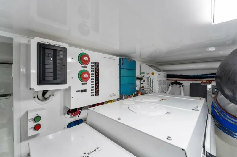 Hammerheads Yacht Photos Pics 2021 Viking 54 Convertible HAMMERHEADS Engine Room