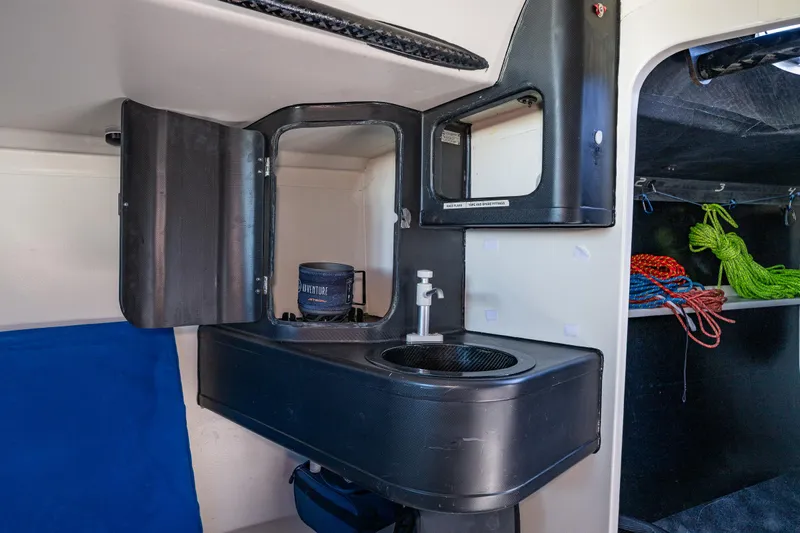 Manifest Yacht Photos Pics 