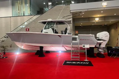 Blackfin 332 CC