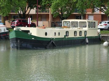 Barge Live aboard