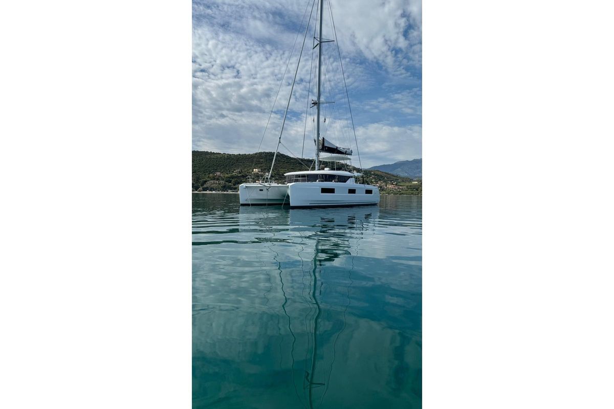2023 Lagoon 45 