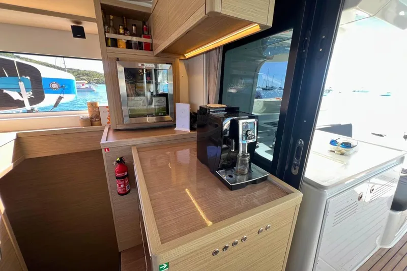 Epicure Yacht Photos Pics LAGOON 46 DE 2023