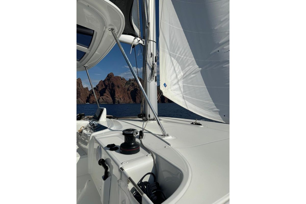 2023 Lagoon 45 