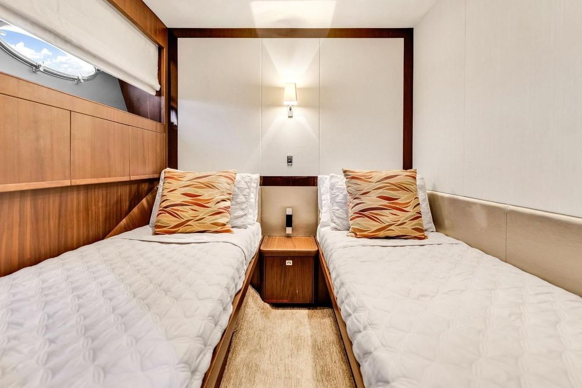 2012 Princess 85 