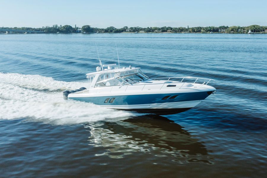 2014 Intrepid 475 Sport Yacht