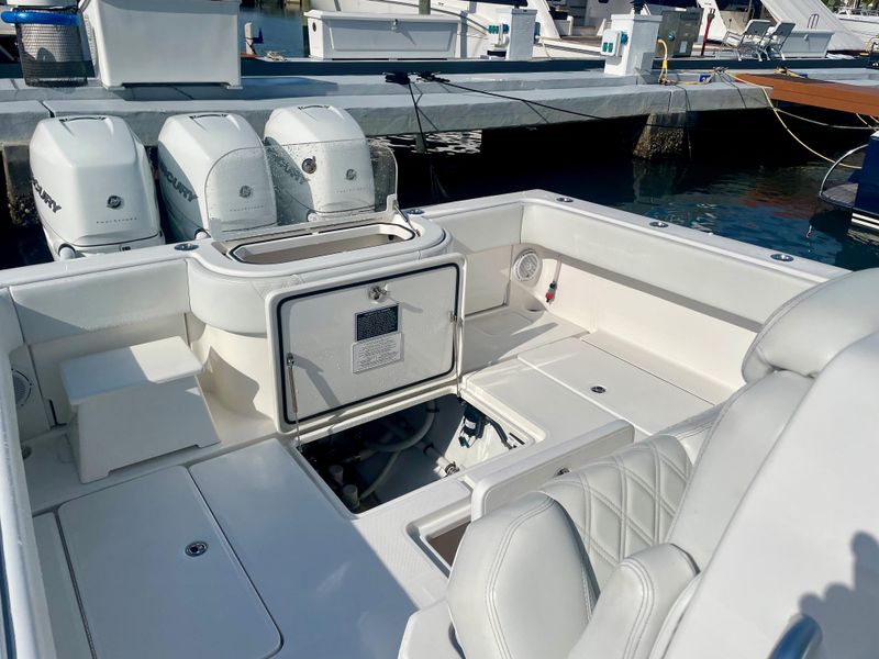 2019 Invincible 39' Open Fisherman