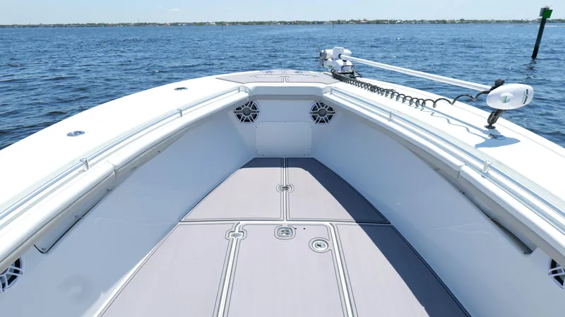  Yacht Photos Pics 2016 Yellowfin 32 Offshore boat deck on open water.