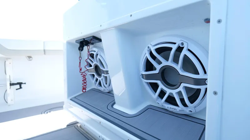  Yacht Photos Pics 2016 Yellowfin 32 Offshore boat speakers and storage compartment.