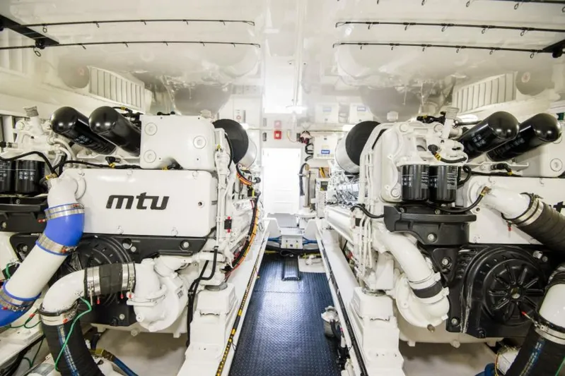 C Student Yacht Photos Pics 