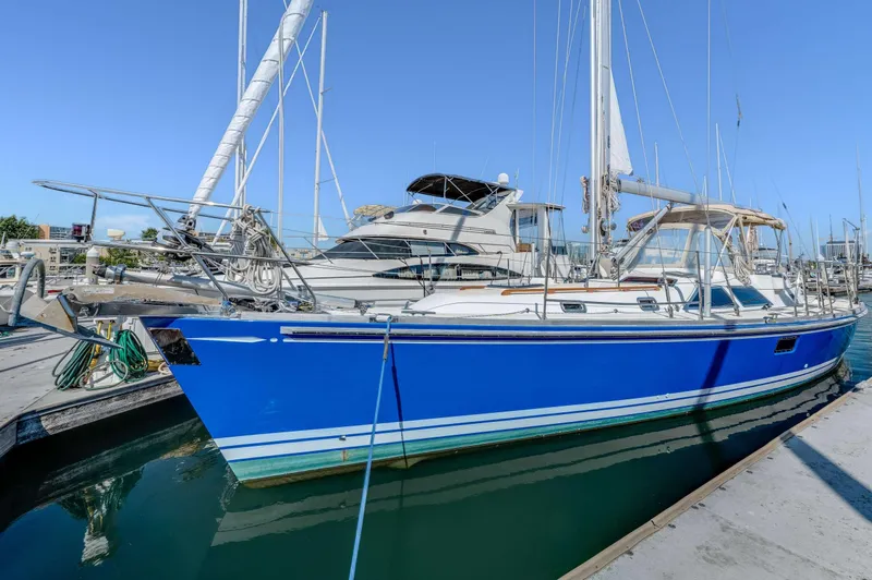 Liberte' Yacht Photos Pics 