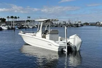  Yacht Photos Pics Boston Whaler 25 - Exterior