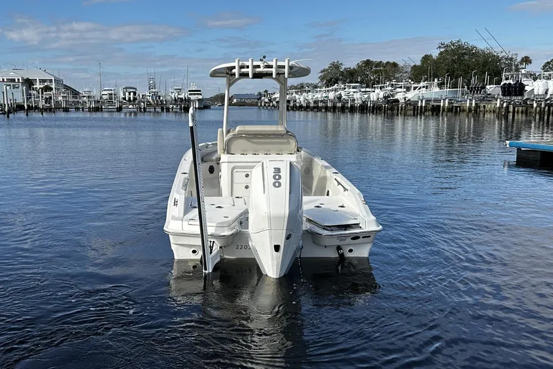  Yacht Photos Pics Boston Whaler 25 - Exterior