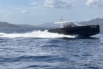 Yacht