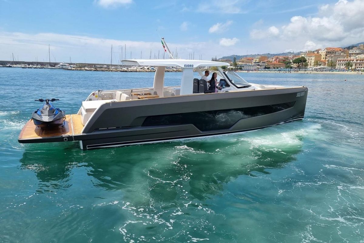 2023 Fjord 42 