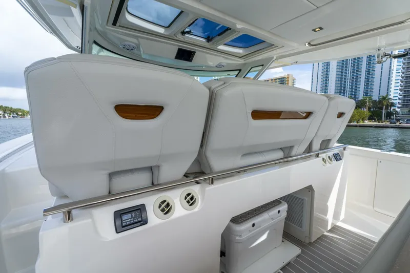 Nailed It Yacht Photos Pics 2024 Tiara Yachts 43 Ls - Image 37