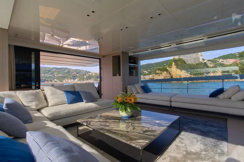  Yacht Photos Pics Screenshot 2023-05-12 at 15.12.33.jpg