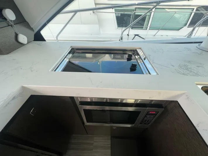 Impulsive Decision Yacht Photos Pics 2021 Cruisers Yachts 54 Cantius - Image 10
