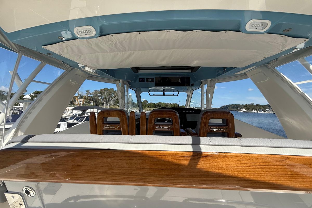 2024 Boston Whaler 42 