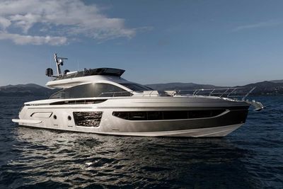 Yacht