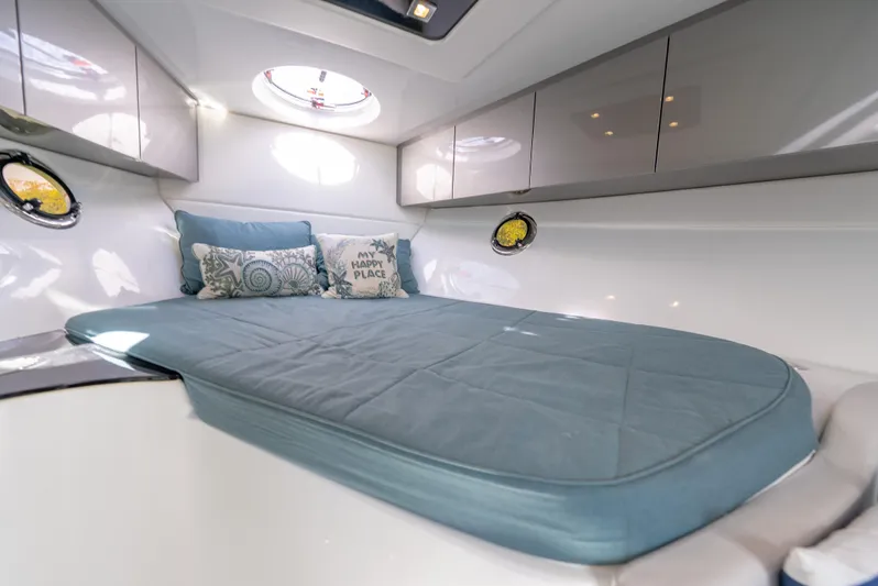  Yacht Photos Pics Interior cabin of 2022 Schaefer 375 HT yacht with cozy bed and modern design.