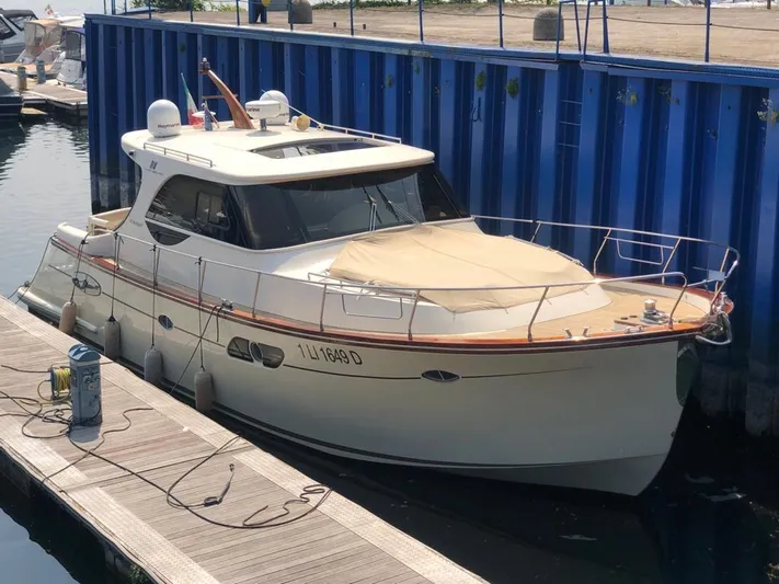  Yacht Photos Pics 32b42f01-dcc8-4643-afca-c900ed9b85fe.jpg