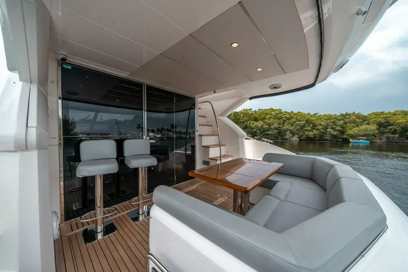 Stardust Yacht Photos Pics 2020 Sunseeker Manhattan 52 - Image 9