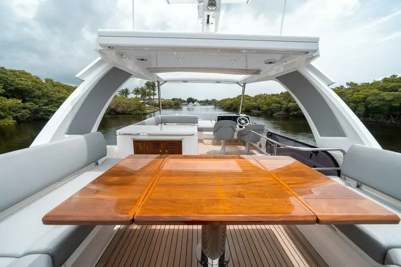 Stardust Yacht Photos Pics 2020 Sunseeker Manhattan 52 - Image 13