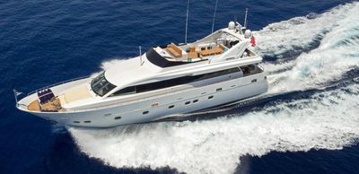 Yacht