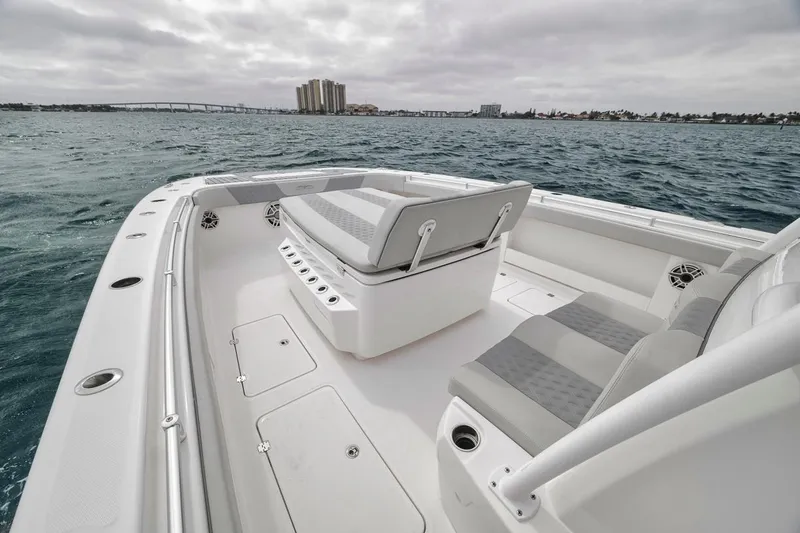 Toro Yacht Photos Pics Seating and Lounge forward