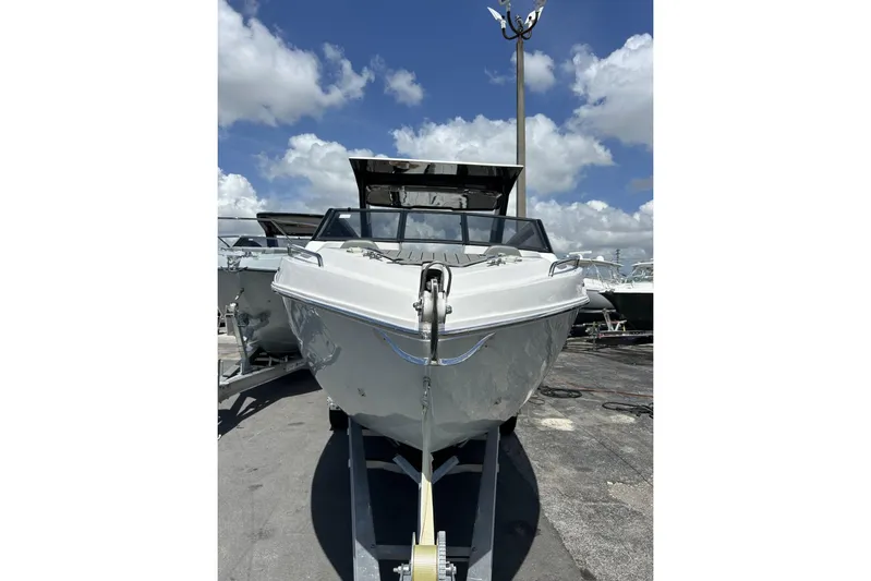 Lr280 Yacht Photos Pics 2024 L'acqua Royale LR280 GRAN CABRIO boat on trailer under blue sky.