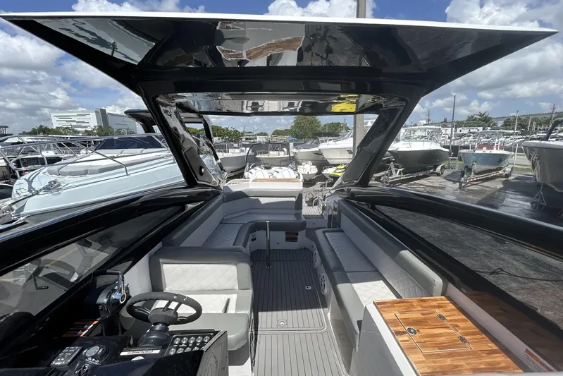 Lr280 Yacht Photos Pics 2024 L'acqua Royale LR280 GRAN CABRIO luxury boat interior with sleek design and modern features.