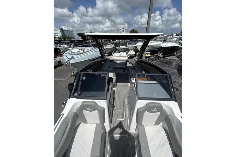 Lr280 Yacht Photos Pics 2024 L'acqua Royale LR280 GRAN CABRIO luxury boat interior with sleek design and modern features.