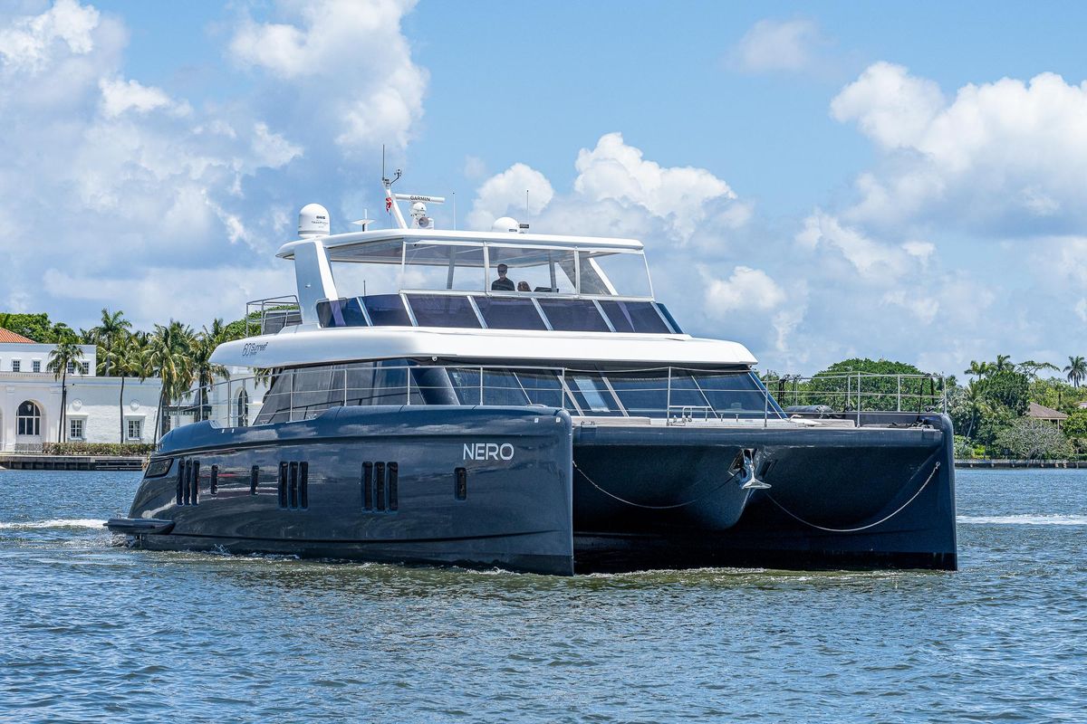 2022 Sunreef 60 