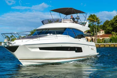 2025 Prestige PRESTIGE 460 FLY
