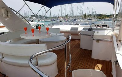 Yacht