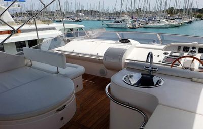 Yacht