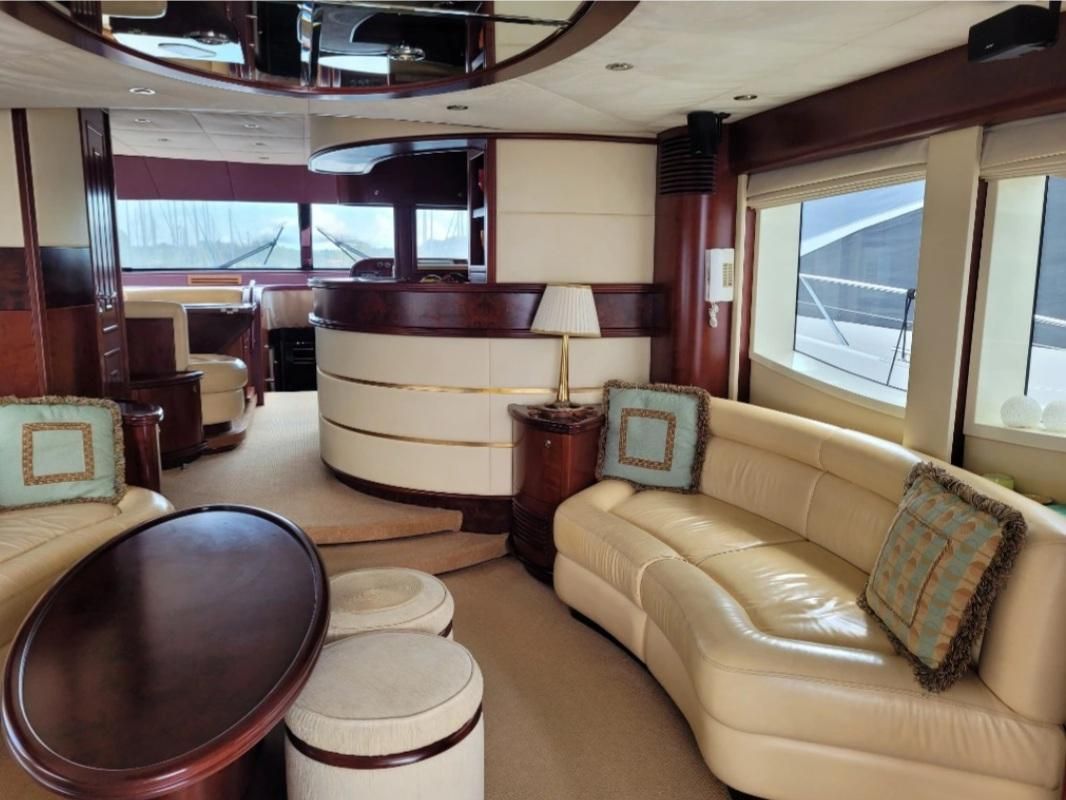 2010 Majesty 66 