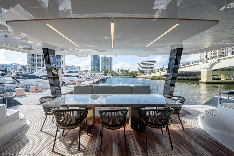 Nero Yacht Photos Pics Sunreef 60 NERO- Cockpit