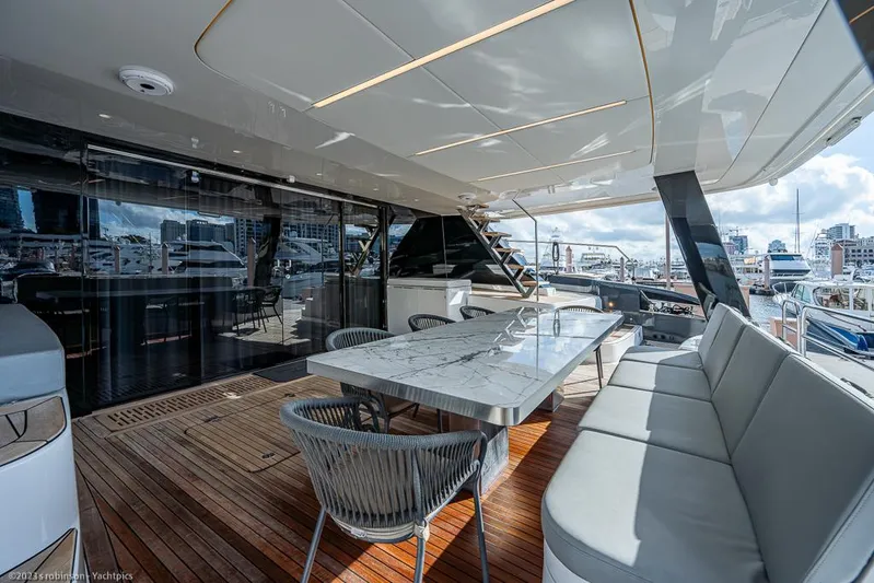 Nero Yacht Photos Pics Sunreef 60 NERO- Cockpit