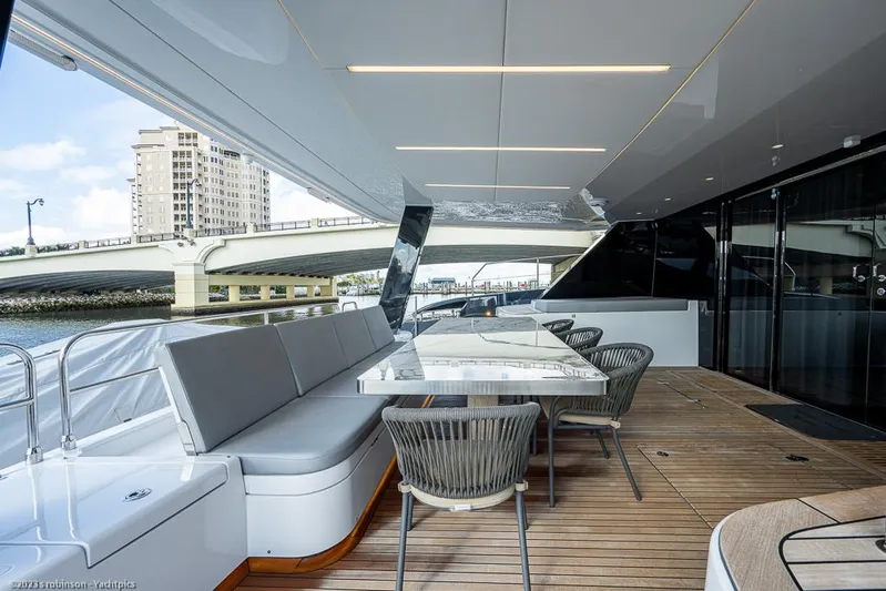 Nero Yacht Photos Pics Sunreef 60 NERO- Cockpit