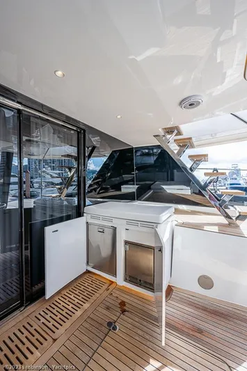 Nero Yacht Photos Pics Sunreef 60 NERO- Cockpit