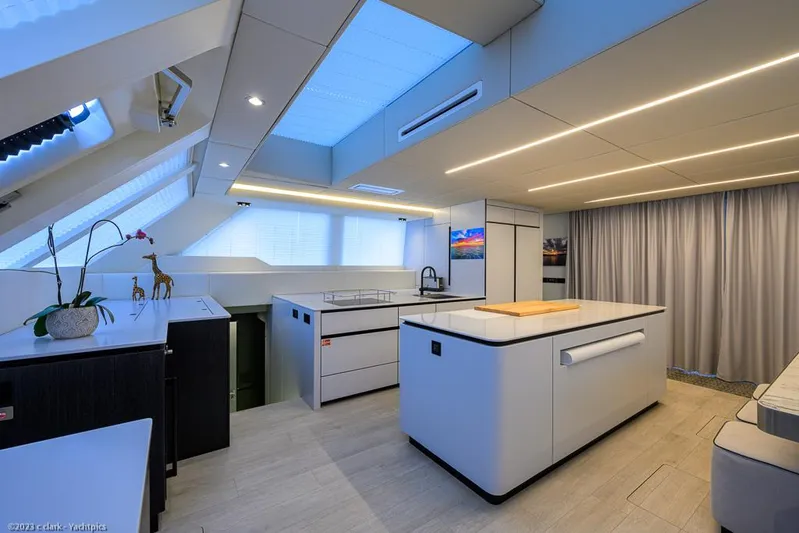 Nero Yacht Photos Pics Sunreef 60 NERO- Galley