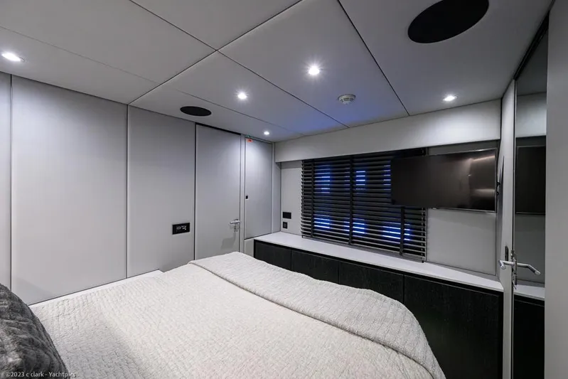 Nero Yacht Photos Pics Sunreef 60 NERO- Forward Port Guest Cabin