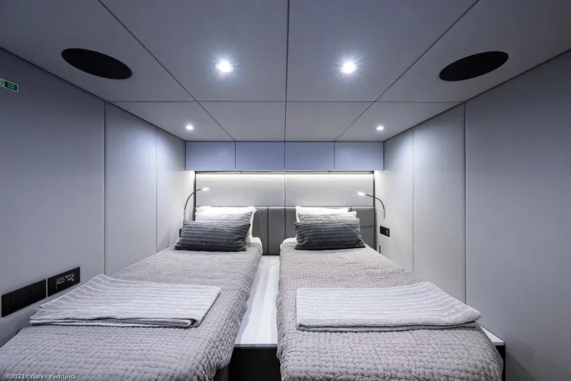 Nero Yacht Photos Pics Sunreef 60 NERO- Forward Starboard Guest Cabin