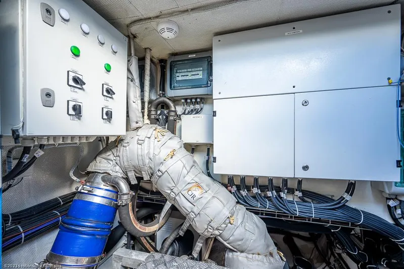 Nero Yacht Photos Pics Sunreef 60 NERO- Engine Room