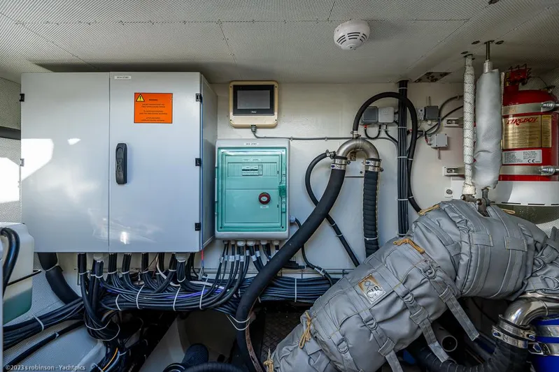 Nero Yacht Photos Pics Sunreef 60 NERO- Engine Room